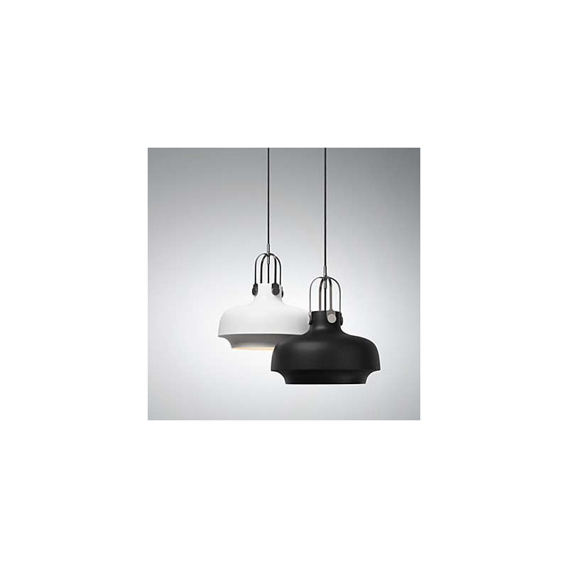 Moderne, zeitgenössische Pendelleuchte aus Metall im Landhausstil