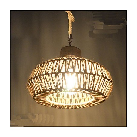 Handgefertigte Vintage-Kronleuchterlampe mit Kunstwerken. Handgefertigte Vintage-Kronleuchterlampe mit Kunstwerken.