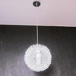 Moderne zeitgenössische Kugel-Pendelleuchte aus Metall