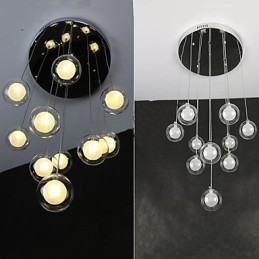 Moderne, schlichte Lampen und Laternen