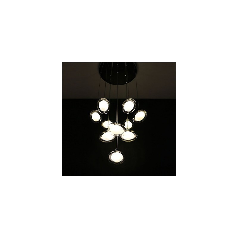 Moderne, schlichte Lampen und Laternen