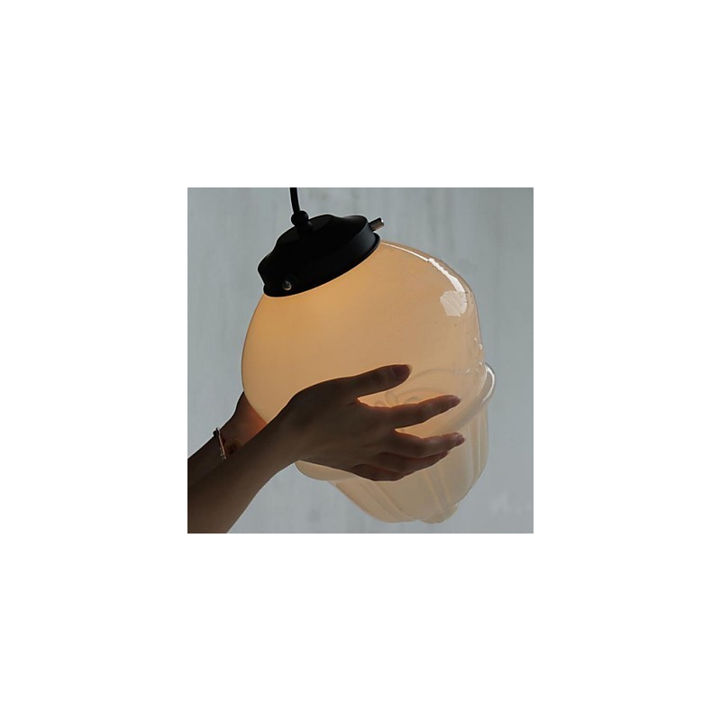 Amerikanischer Retro-Kuckuck aus cremefarbenem Glas