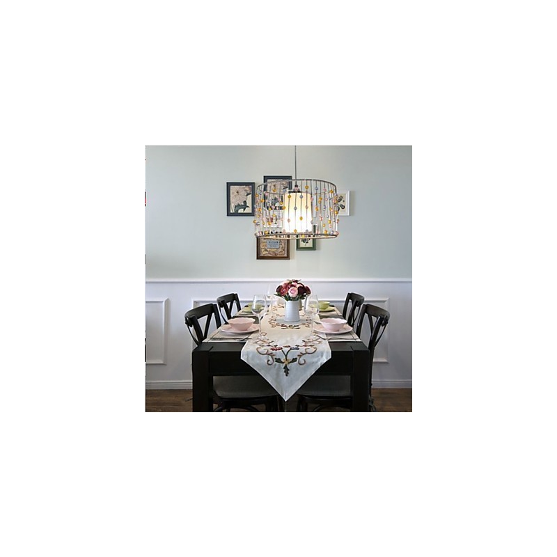 Der einzelne Kopf der Lampe besteht aus zylindrischen Perlen.