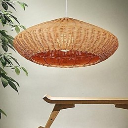 Moderne, zeitgenössische Pendelleuchte aus Metall im Landhausstil