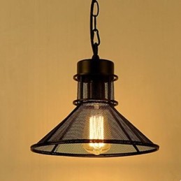 Amerikanische Café-Terrasse, modische Hängelampe mit schwarzem Regenschirm und Gitter