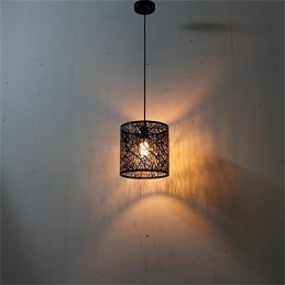 Amerikanischer Retro-Kronleuchter mit einem Kopf aus Eisen im Landhausstil