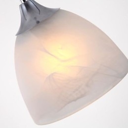 Moderne Pendelleuchte mit drei Lichtern, länglicher Baldachin und Weinkelch