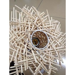 Zeitgenössische und kontraktierte Hängelampe 1 Licht Holz handgeflochten
