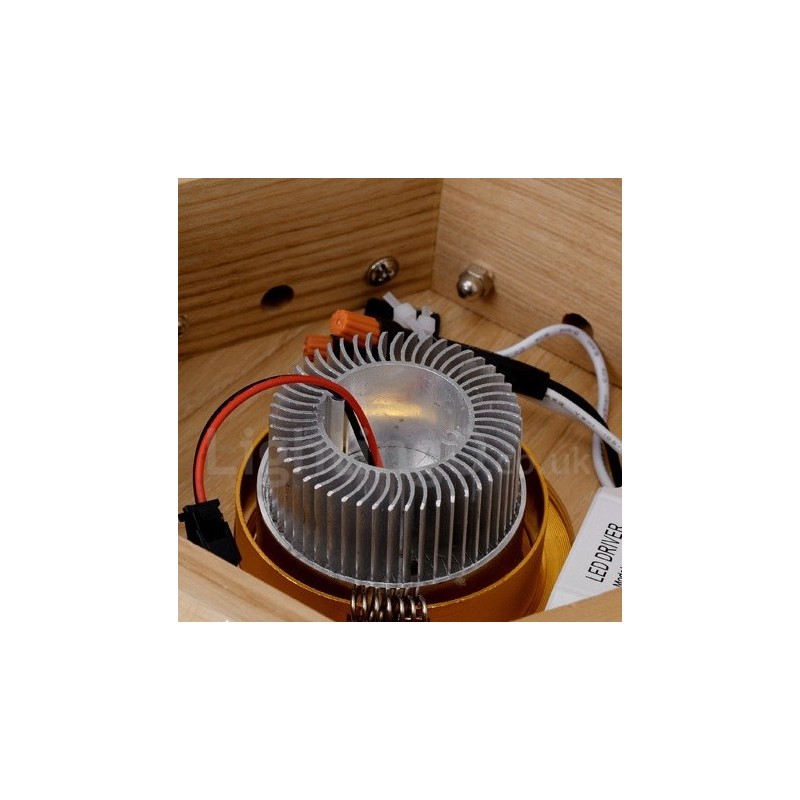 Moderne Pendelleuchte aus Holz mit 6 Lichtern