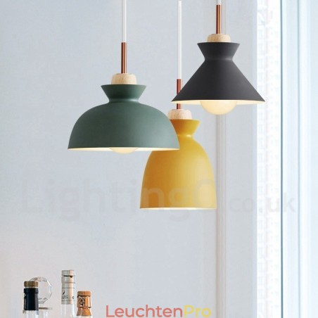 Moderne zeitgenössische Pendelleuchte aus Metall in mehreren Farben Moderne zeitgenössische Pendelleuchte aus Metall in mehreren Farben