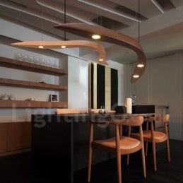 Moderne zeitgenössische Pendelleuchte aus Holz mit 3 Lichtern