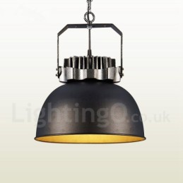 Schwarze Pendelleuchte aus Metall im Vintage-Stil im Landhausstil