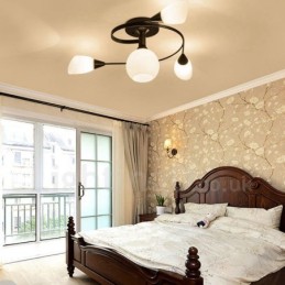 Rustikaler integrierter Kronleuchter mit 4 Lichtern und Glasschirm im Lodge-Stil