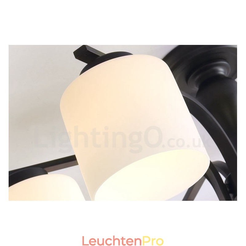 8-flammiger integrierter Kronleuchter aus Metall mit Glasschirm