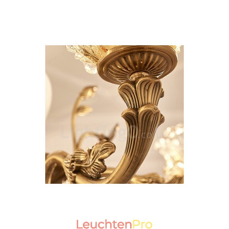 8-flammiger traditioneller klassischer integrierter Kronleuchter aus Metall