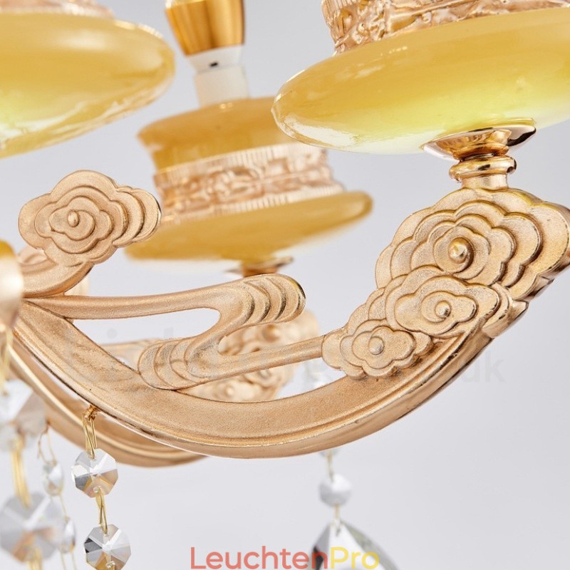 8-flammiger traditioneller klassischer integrierter Kronleuchter aus Metall