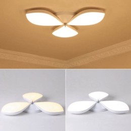 3-flammige, moderne, integrierte Deckenleuchte aus Metall