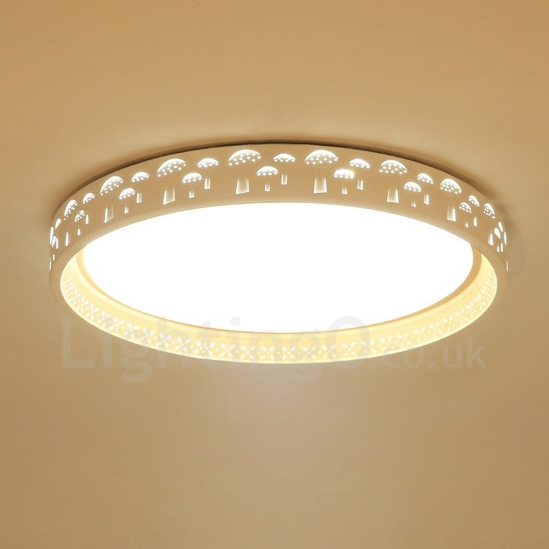 Modernes, zeitgenössisches, integriertes, flächenbündiges Licht aus Metall