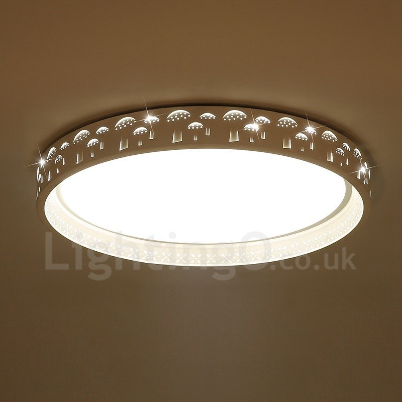Modernes, zeitgenössisches, integriertes, flächenbündiges Licht aus Metall