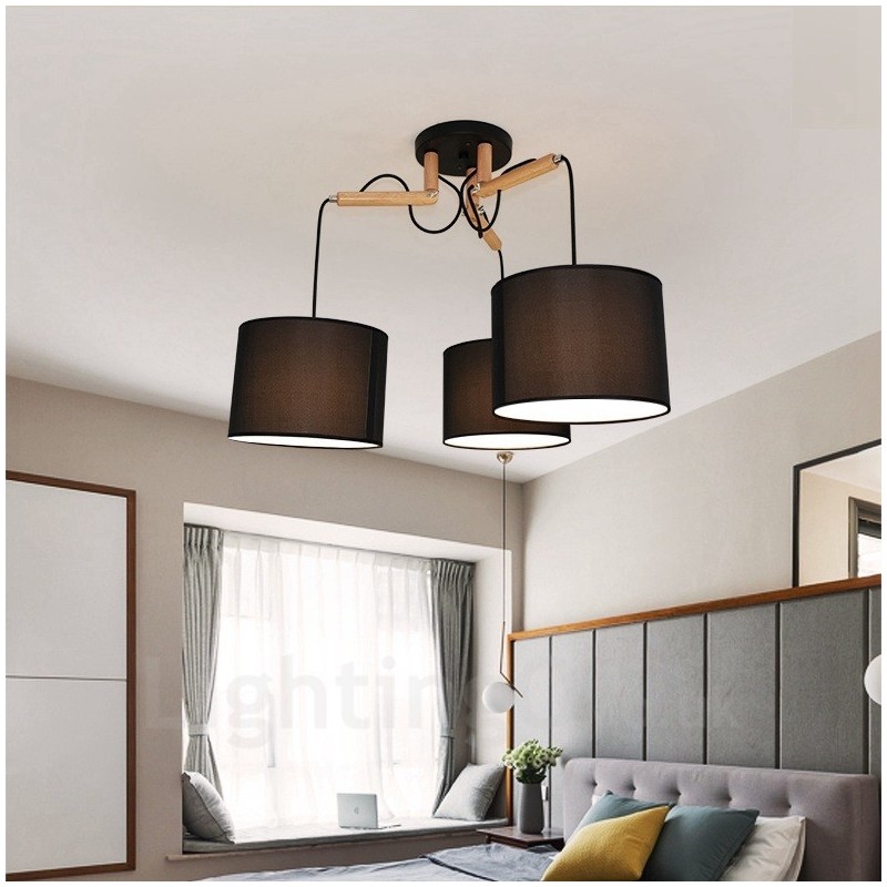 Moderne Pendelleuchte mit 3 Lichtern aus Holz und Stoffschirm