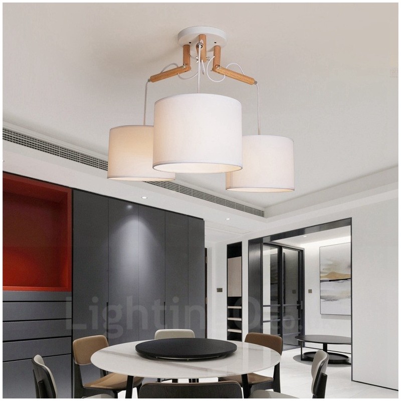 Moderne Pendelleuchte mit 3 Lichtern aus Holz und Stoffschirm
