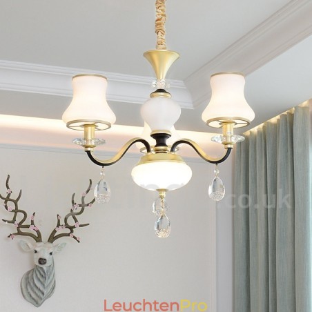 3-flammige Retro-Pendelleuchte im rustikalen Stil mit Kristallglasschirm 3-flammige Retro-Pendelleuchte im rustikalen Stil mit Kristallglasschirm