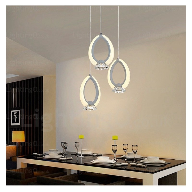 1-flammige, moderne Pendelleuchte mit Kristallschirm