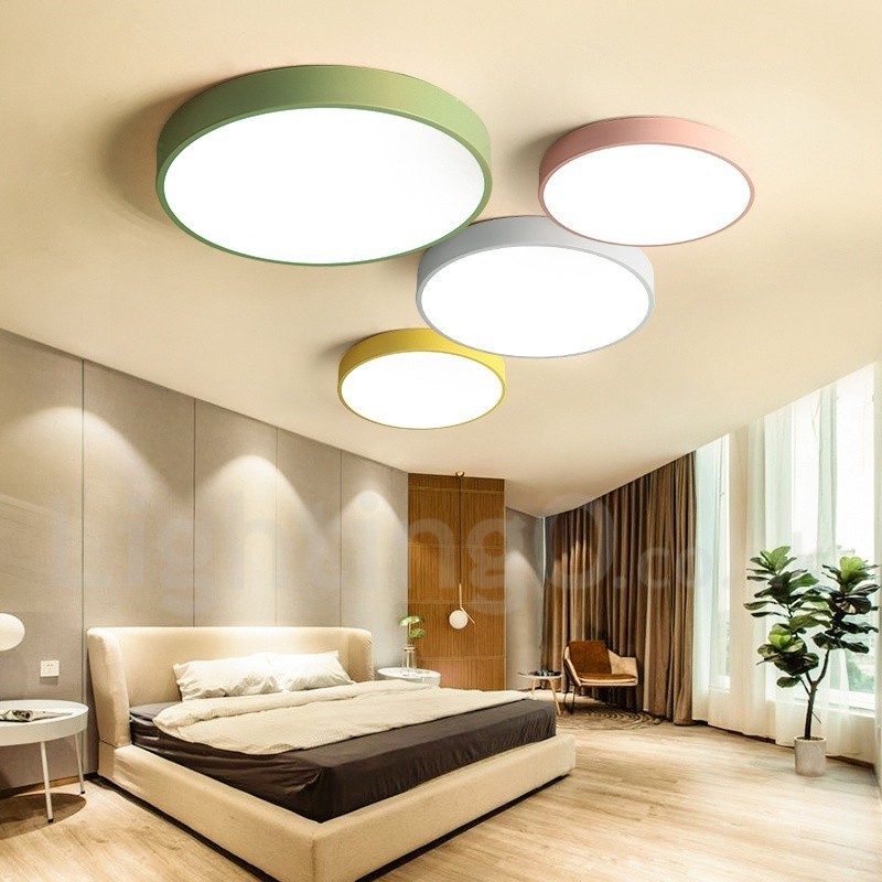 Moderne Deckenleuchte aus Stahl in mehreren Farben