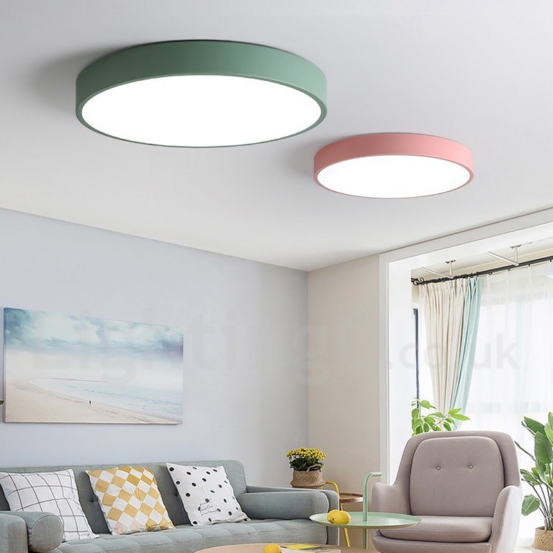 Moderne Deckenleuchte aus Stahl in mehreren Farben