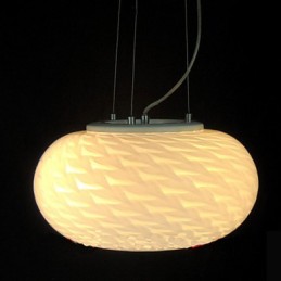 Moderne minimalistische geschnitzte milchig weiße Kronleuchterlampe