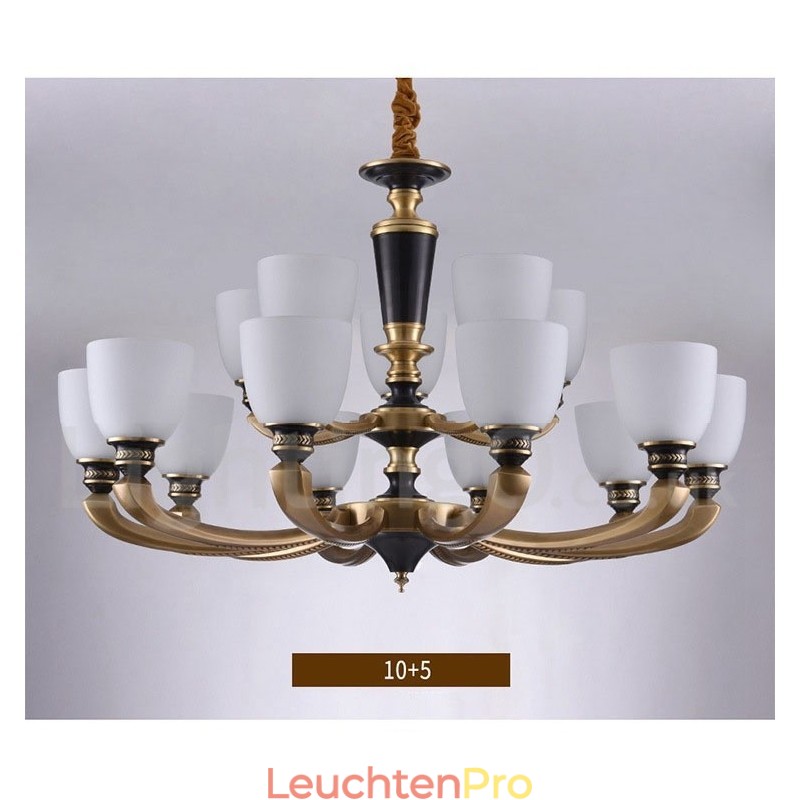 Luxuriöser rustikaler Retro-Vintage-Kerzenleuchter aus reinem Messing mit Glasschirmen