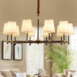 Großer luxuriöser rustikaler Retro-Vintage-Kronleuchter aus reinem Messing mit Stoffschirmen