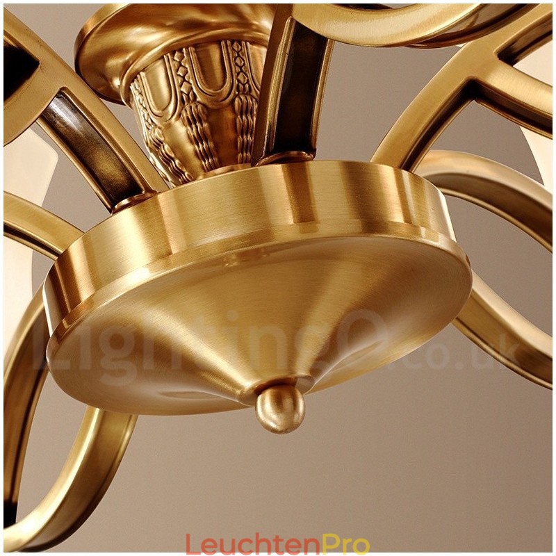 Großer luxuriöser rustikaler Retro-Vintage-Kronleuchter aus reinem Messing mit Glasschirmen
