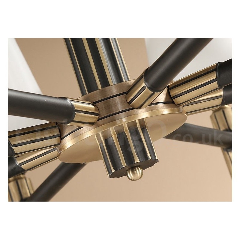 Großer luxuriöser rustikaler Retro-Vintage-Kronleuchter aus reinem Messing mit Glasschirmen