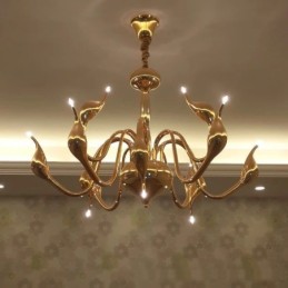 12-flammige moderne Pendelleuchte aus goldfarbenem Metall im Schwanenstil
