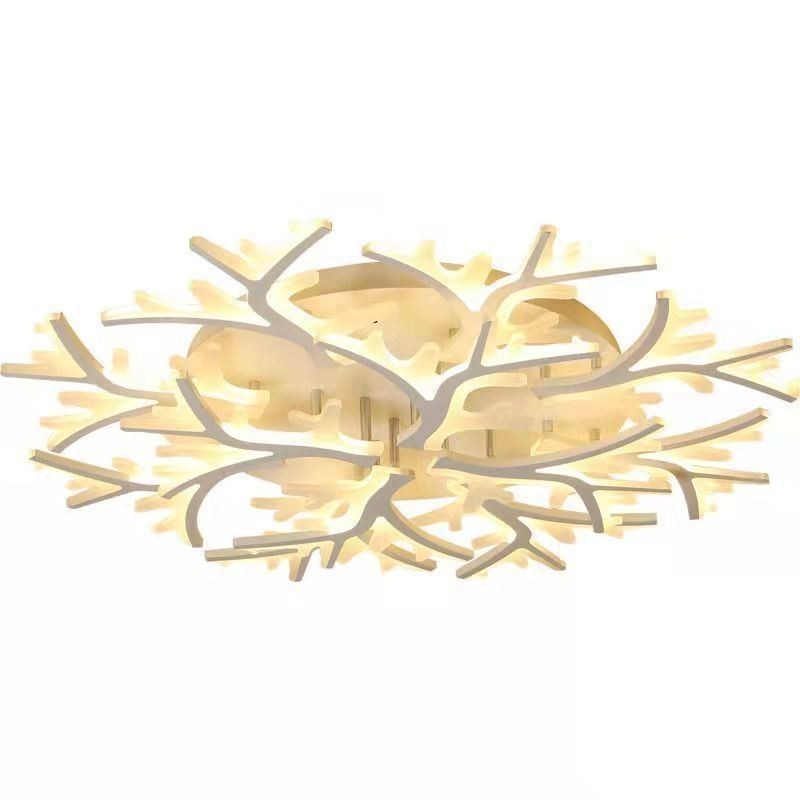Moderne, minimalistische Deckenleuchte mit Geweih-Motiv