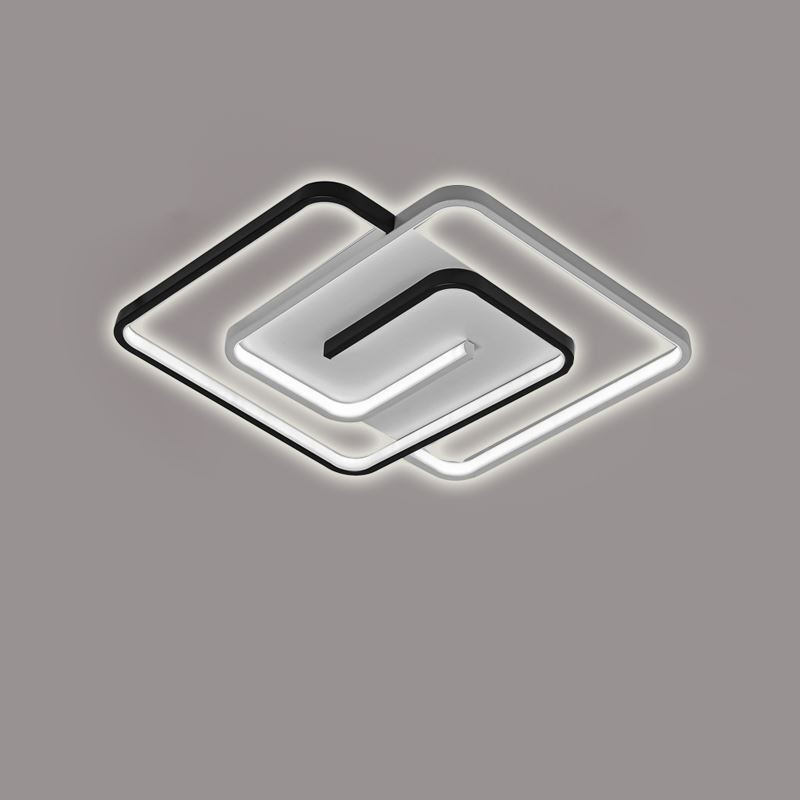 Quadratische Deckenleuchte mit Acryl-Ummantelung