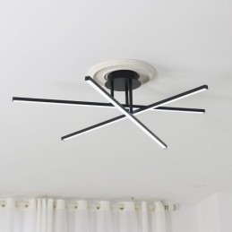 Moderne, schlichte Deckenleuchte mit Aluminium-Kunststreifen