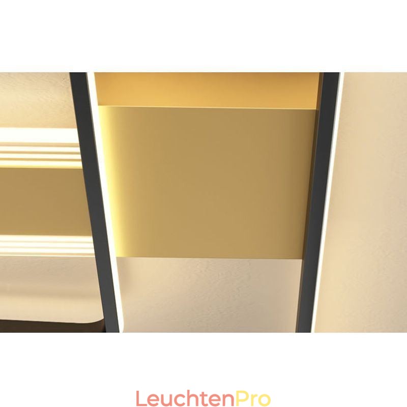 Geometrischer Deckenstrahler aus Acryl