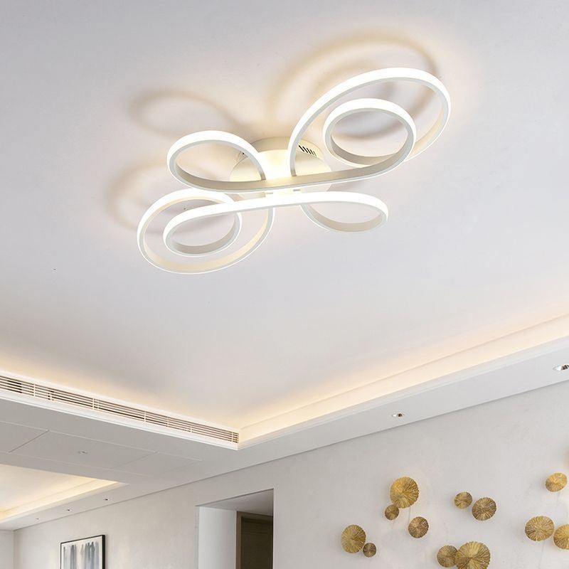 Moderne Deckenleuchte mit chinesischem Knoten