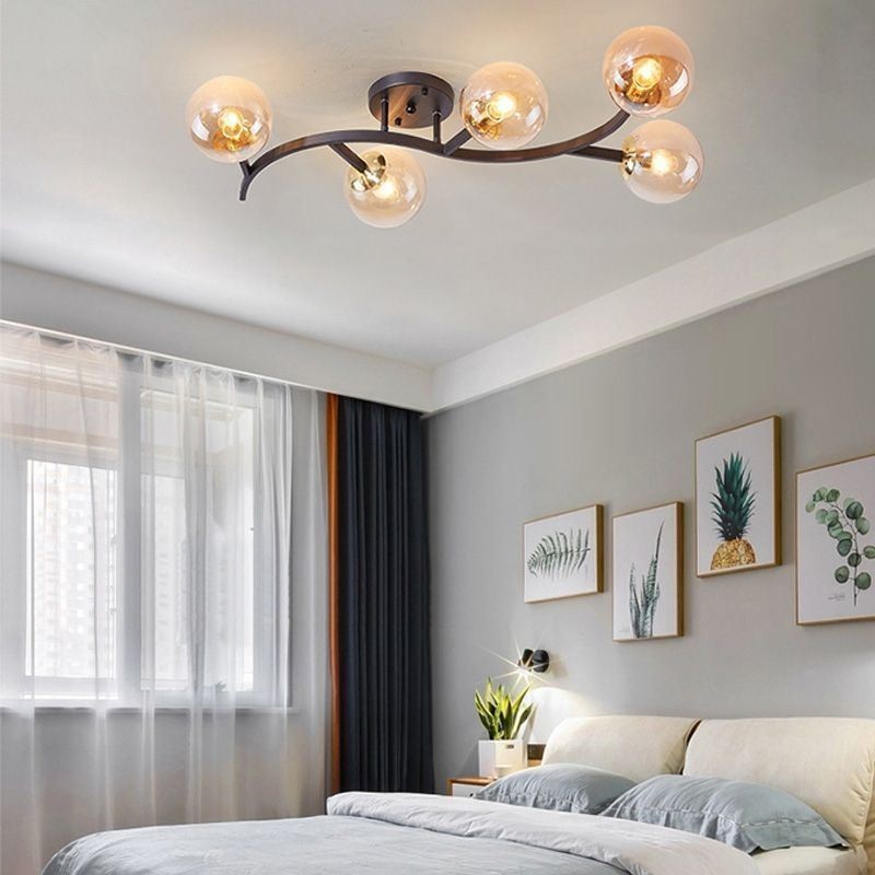 Moderne minimalistische Deckenleuchte mit Glaskugel-Montage im Zweig-Stil