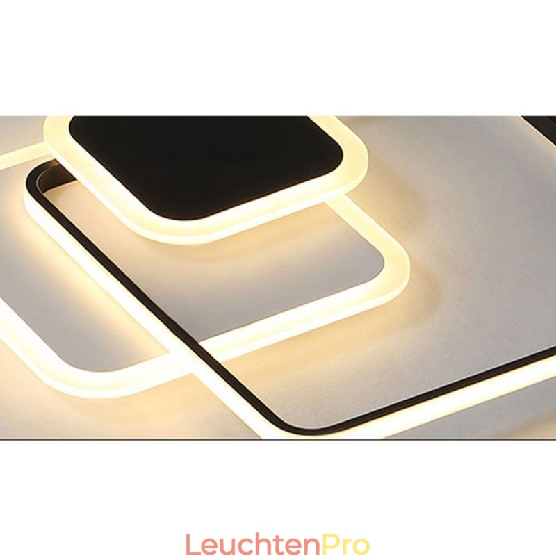 Dekorative Deckenleuchte mit quadratischem Rahmen