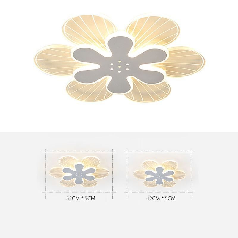 Moderne, bündige Deckenleuchte mit hübscher Blume