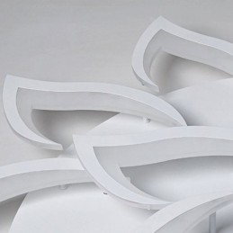 Moderne, schlichte Deckenleuchte aus Acryl in Sonnenblumenform
