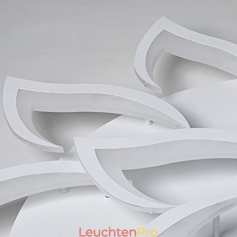 Moderne, schlichte Deckenleuchte aus Acryl in Sonnenblumenform