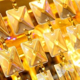 Moderner, flächenbündiger dreistufiger Kristallkronleuchter