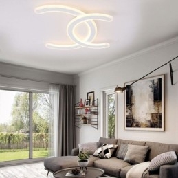 Moderne, schlichte Deckenleuchte aus Acryl mit Buchstabe C