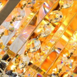 Anmutige Deckenleuchte mit goldenem Kristall