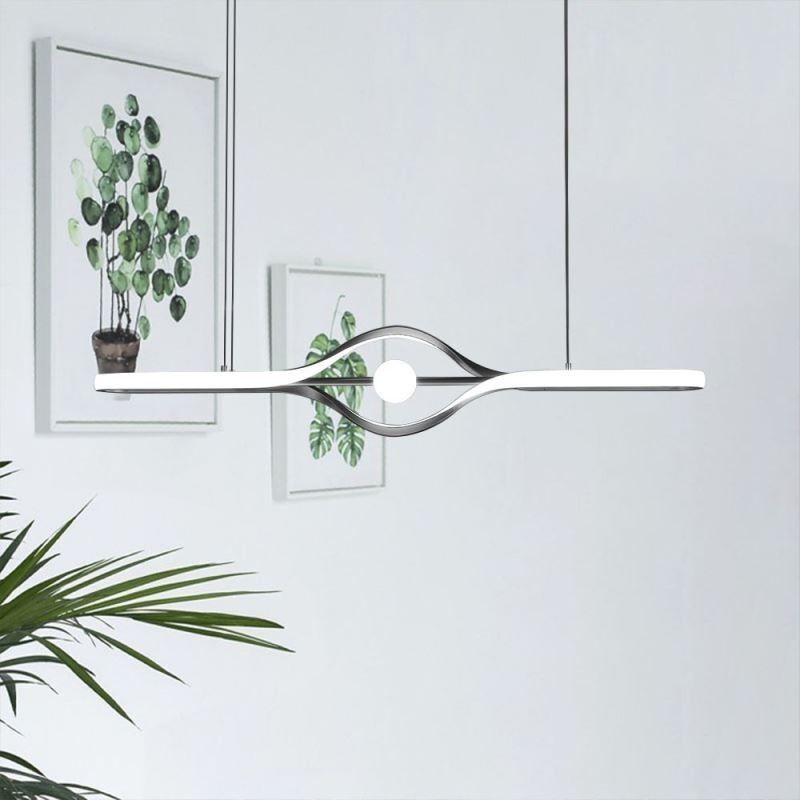 Moderne lineare Pendelleuchte mit langem Streifen