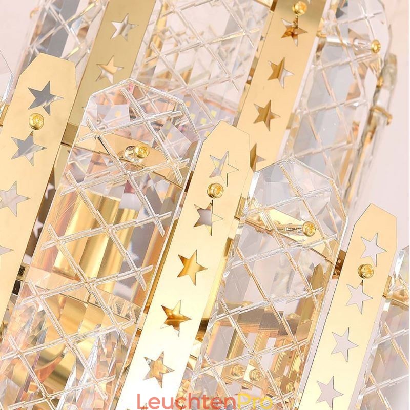 Kristall-Pendelleuchte 4. Etage Luxus-Dekrative Deckenleuchte mit goldenem Hohleisenblech
